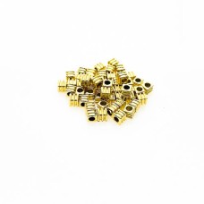 Entremeio Quadrado trabalhado 3 x 3 mm Dourado 