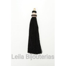 Tassel Preto 9cm  com acabamento Metalizado e detalhe em Macramê 1 unidade 